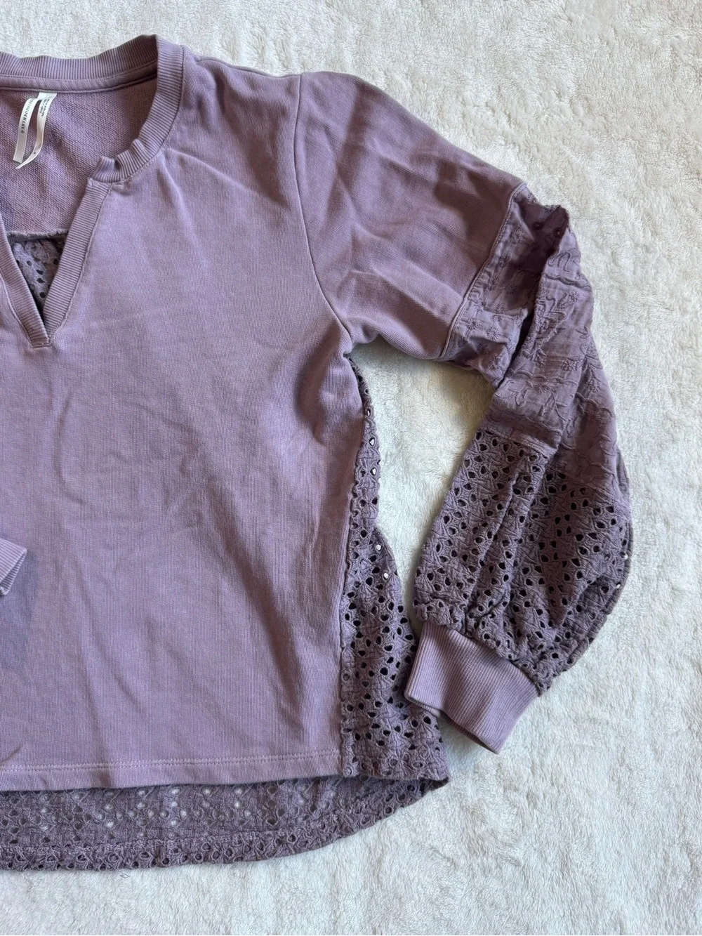 Anthropologie Cotton Lavender Lace Eyelet Balloon Sleeve V-Neck Top Size Small